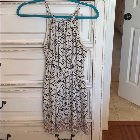 Pattern dress - Picture 2 of 2